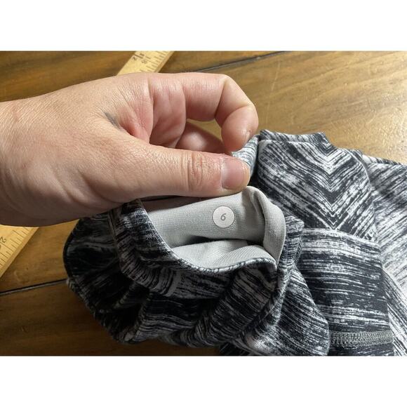 Lululemon Wunder Under Crop II Full-On Luon Heat Wave White Black Size 6 - Picture 9 of 9